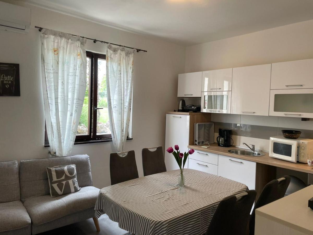 Greta Apartment